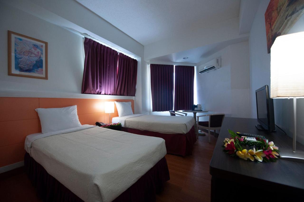 Grand Plaza Hotel Tumon Exterior photo